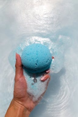 Picture of theKush QueenRelax 1:1 Bath Bomb