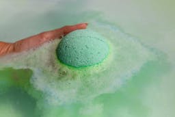 Picture of theKush QueenRelieve 1:1 Bath Bomb