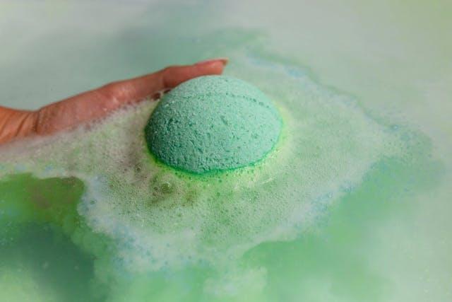 image of Kush Queen Relieve 1:1 Bath Bomb : Topicals